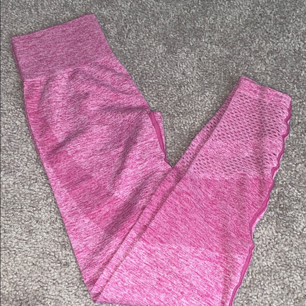 PINK SEAMLESS SET - Picture 3 of 3
